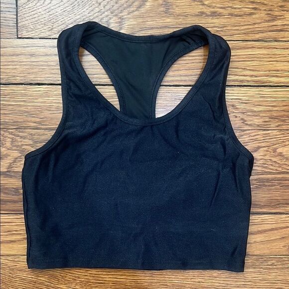 Booty by Brabants Sleek Black Racerback Crop Top - Picture 3 of 3